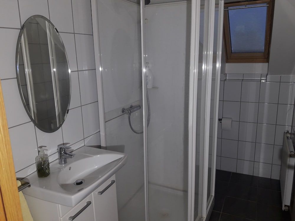 Mánagisting Guesthouse Basic Double or Twin Room, Shared Bathroom 14