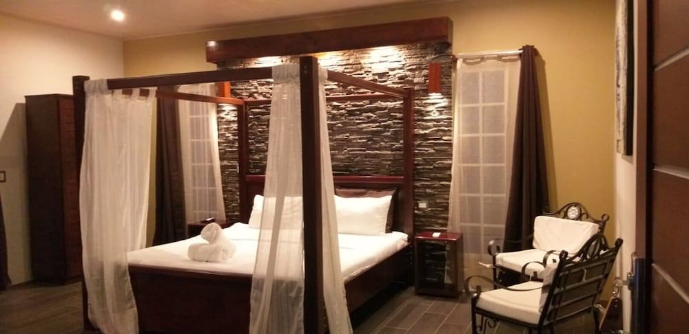 undefined Tropical Suites & Villas 8