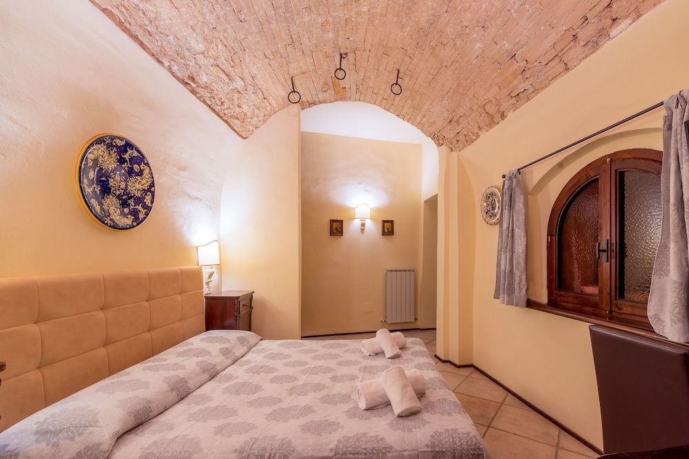 HOTEL TREVI Basic Double Room 6