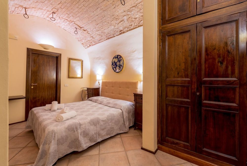 HOTEL TREVI Basic Double Room