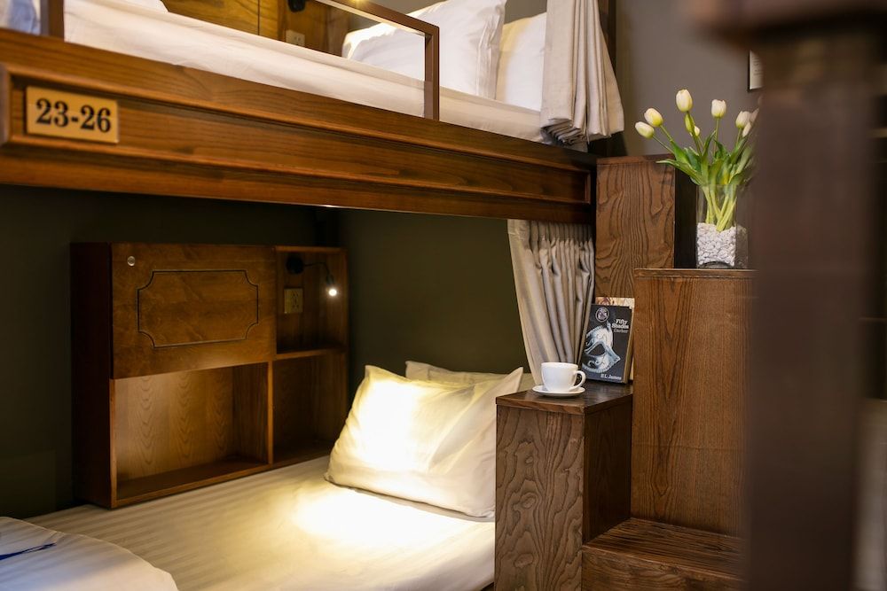 Little Charm Hanoi Hostel Deluxe Shared Dormitory, Women only (4 Beds)
