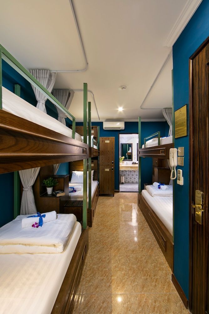 Little Charm Hanoi Hostel Superior Shared Dormitory, Women only (6 Beds) 8