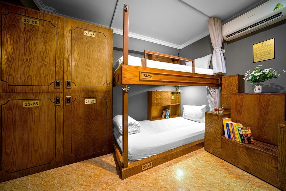 Little Charm Hanoi Hostel Deluxe Shared Dormitory, Women only (4 Beds) 4