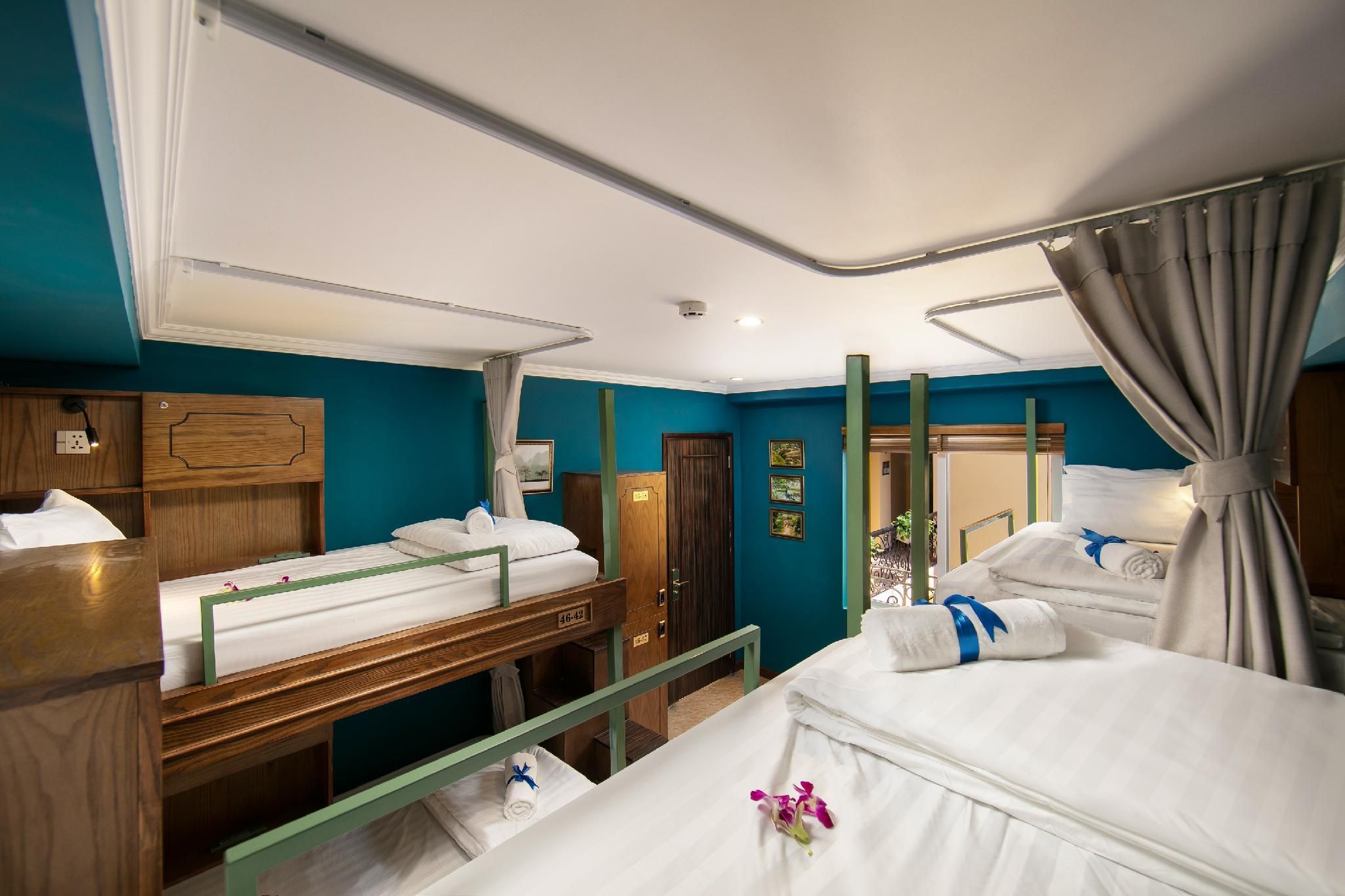 1 Person in 6-Bed Dormitory - Mixed