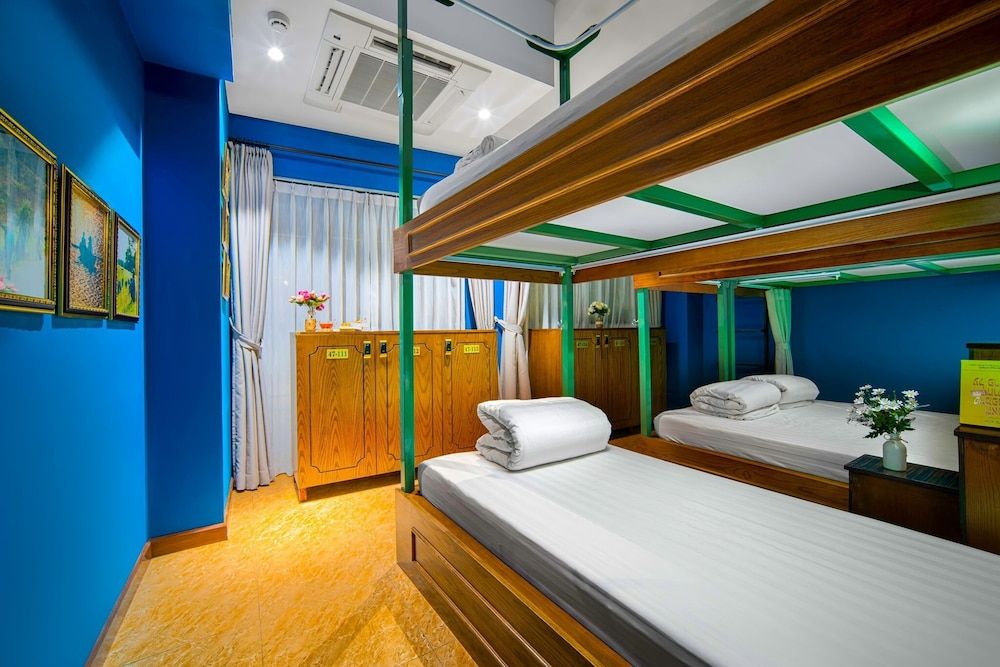 Little Charm Hanoi Hostel Deluxe Shared Dormitory, Women only, City View (6 Beds) 4
