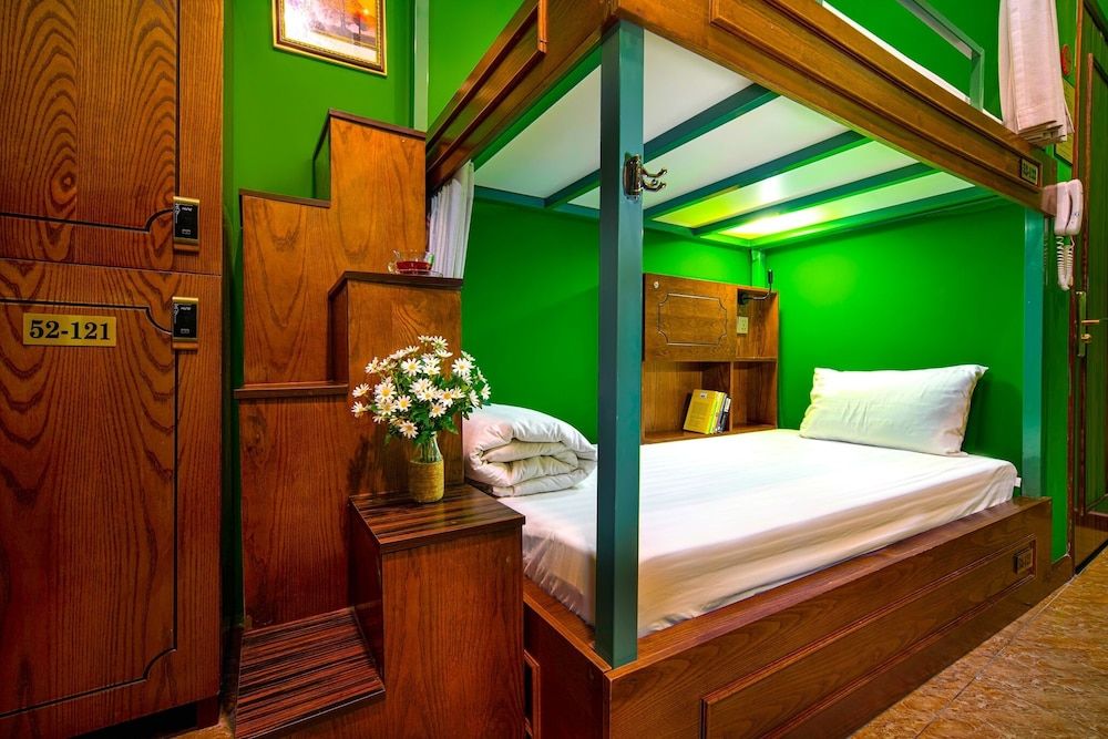 Little Charm Hanoi Hostel Superior Shared Dormitory, Women only (6 Beds) 2