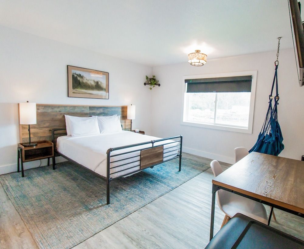 SCP Depoe Bay ADA Queen Room