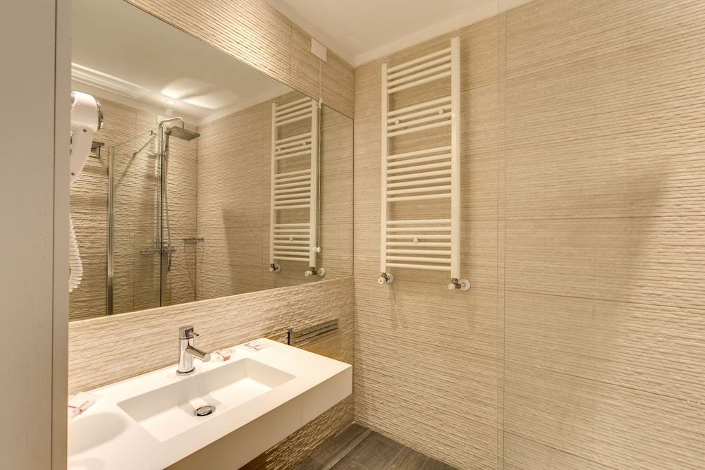 Ecce Roma Guesthouse Double or Twin Room 13