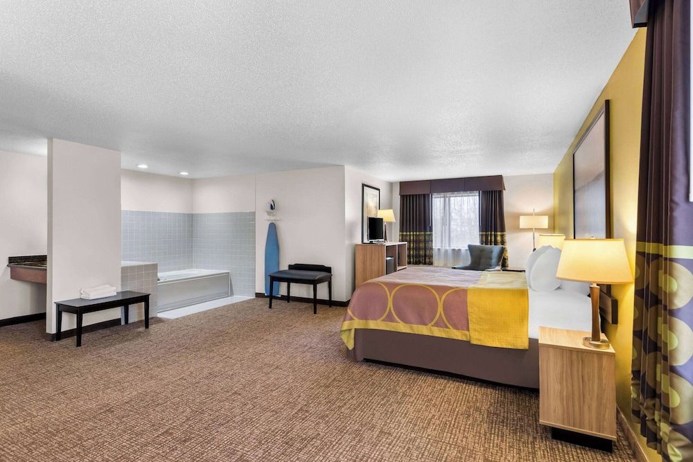 Premier Suite, 1 King Bed, Non Smoking (Second Floor)
