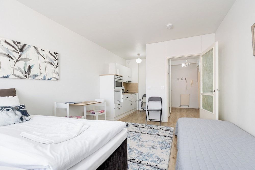Studio, Multiple Beds (B7)