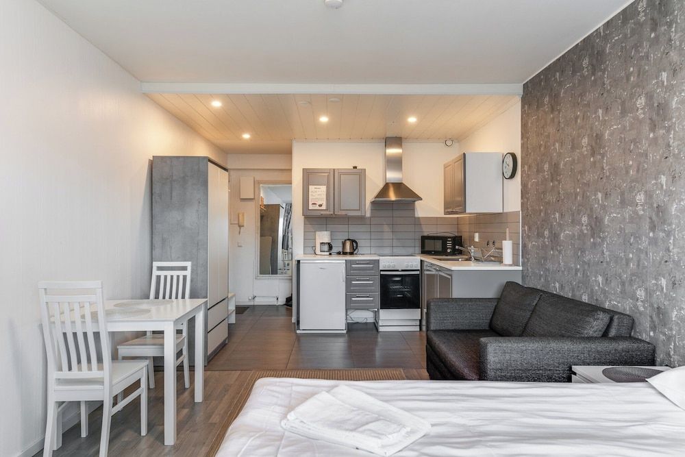 Studio, 2 Twin Beds (B9)