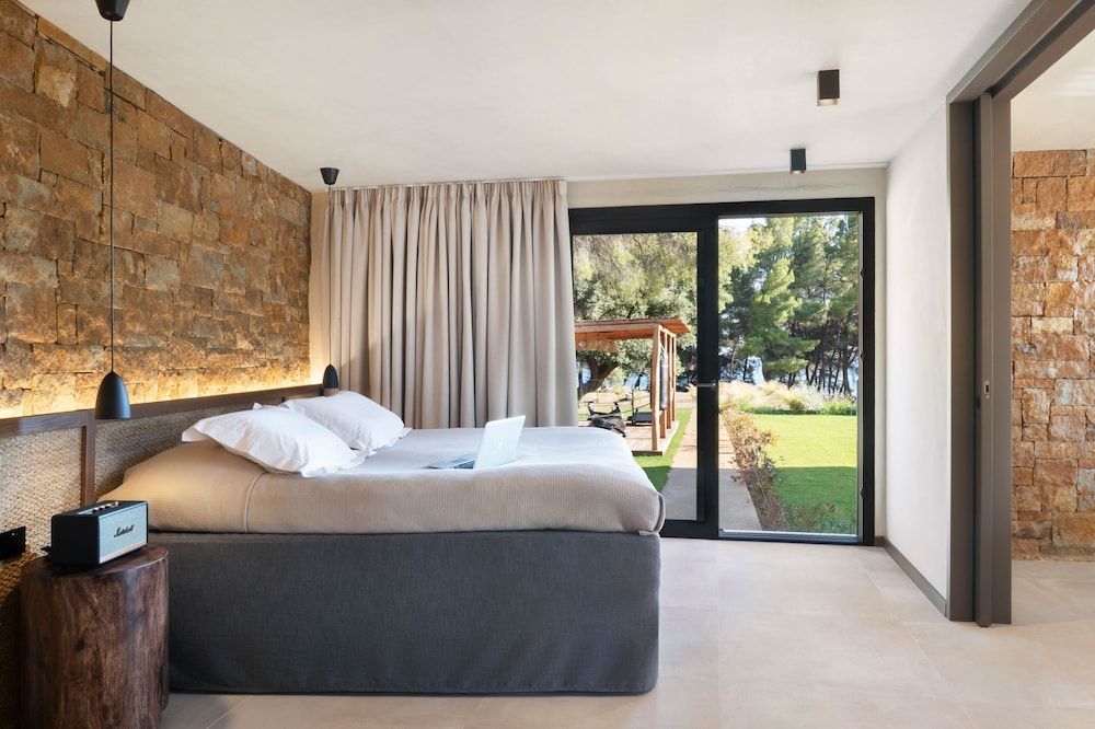 Junior Suite, Courtyard View (Outdoor Jetted Tub)