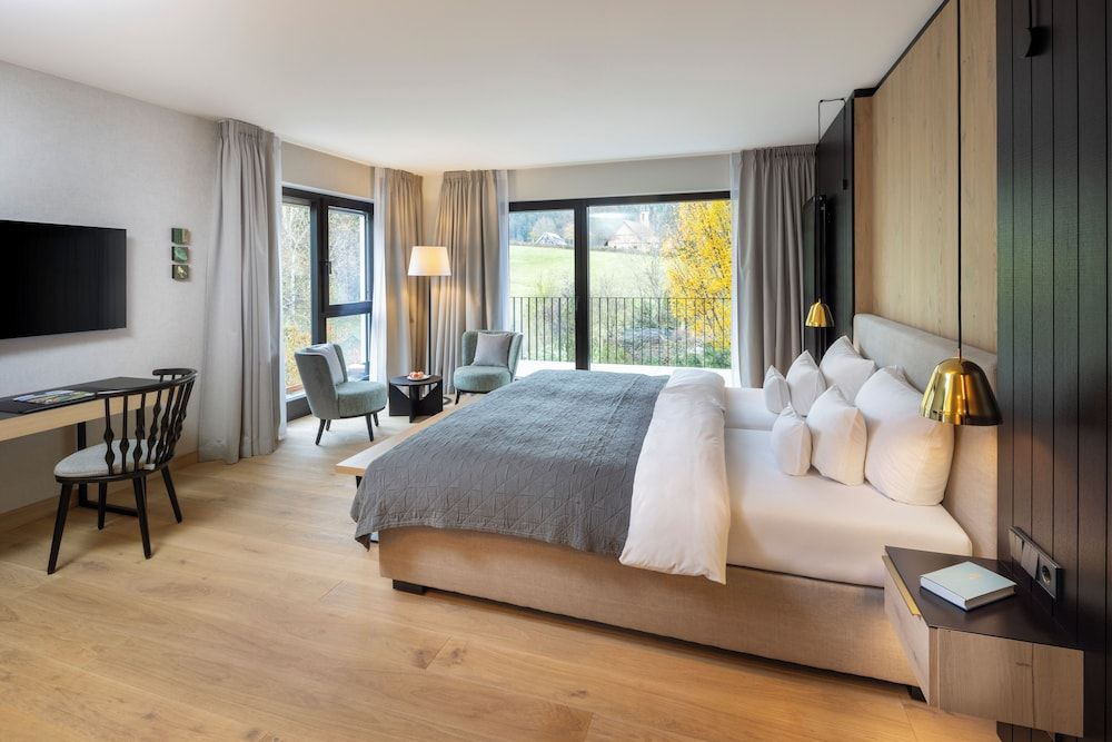 Modernes Superior Doppelzimmer mit Balkon