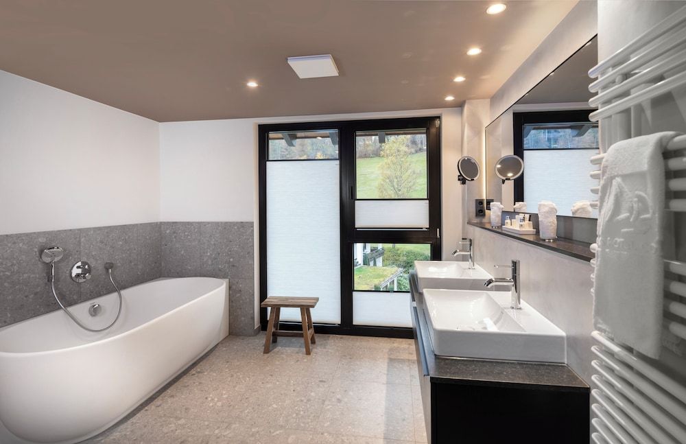 Wellness & Genuss Resort Engel Moderne Suite mit Balkon (eigene Infrarotkabine) 4