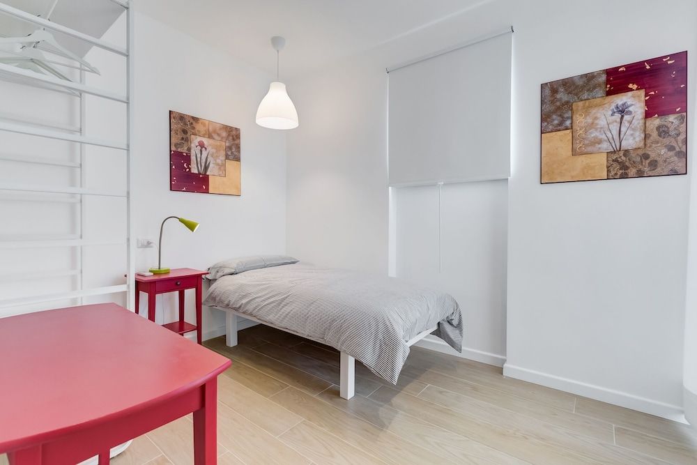 undefined Lovely 3 rooms apartment close Trastevere Station 7