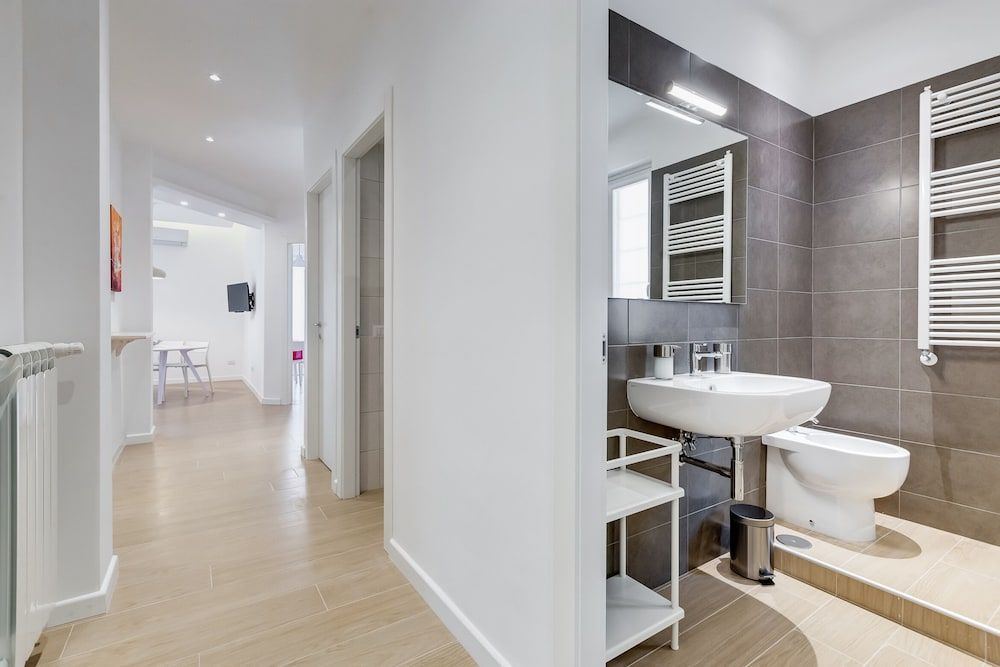 Lovely  3 rooms apartment close Trastevere Station Apartment, 3 Bedrooms 23