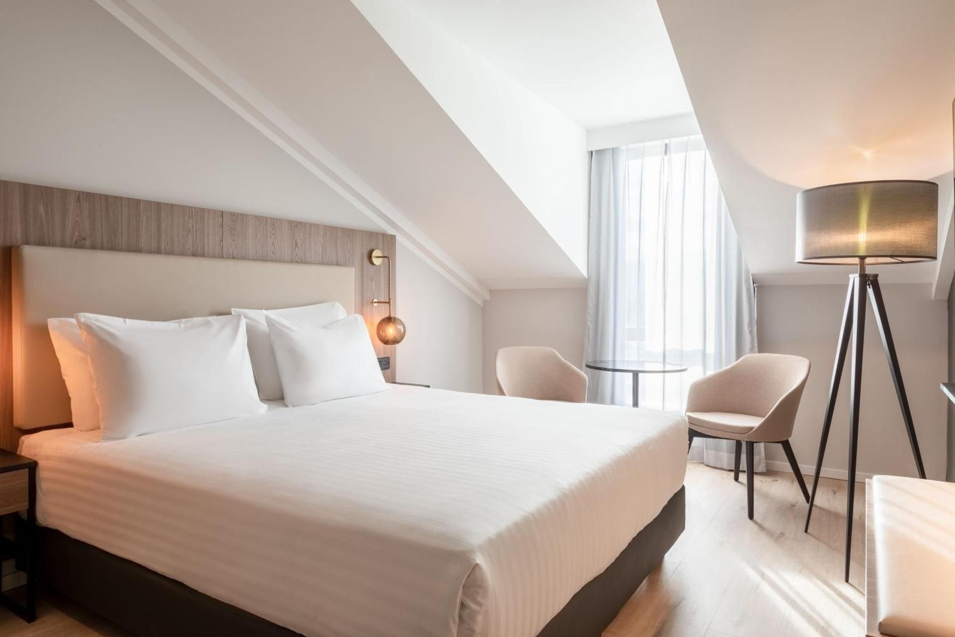 Tomatin Whiskey Lodge Room