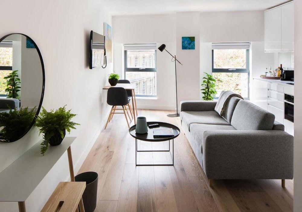 Hiding Space - Westgate Apartments Standard Studio 14