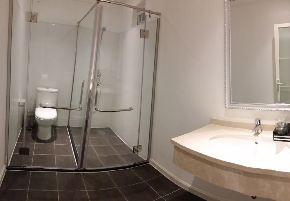 Tinian Diamond Hotel Master Suite (3 Bedrooms) 5