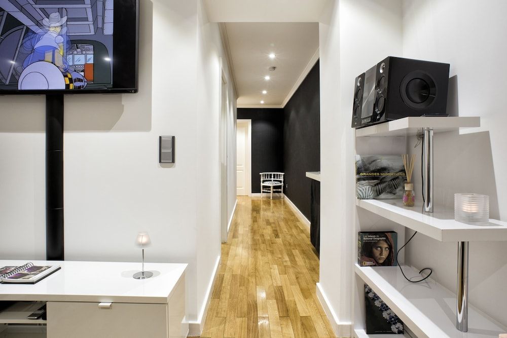 The Queen Luxury Apartments - Villa Cortina Executive Apartment, Hot Tub 10