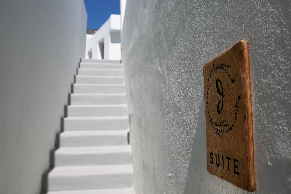 Thimari Lodge Cave Suite 2