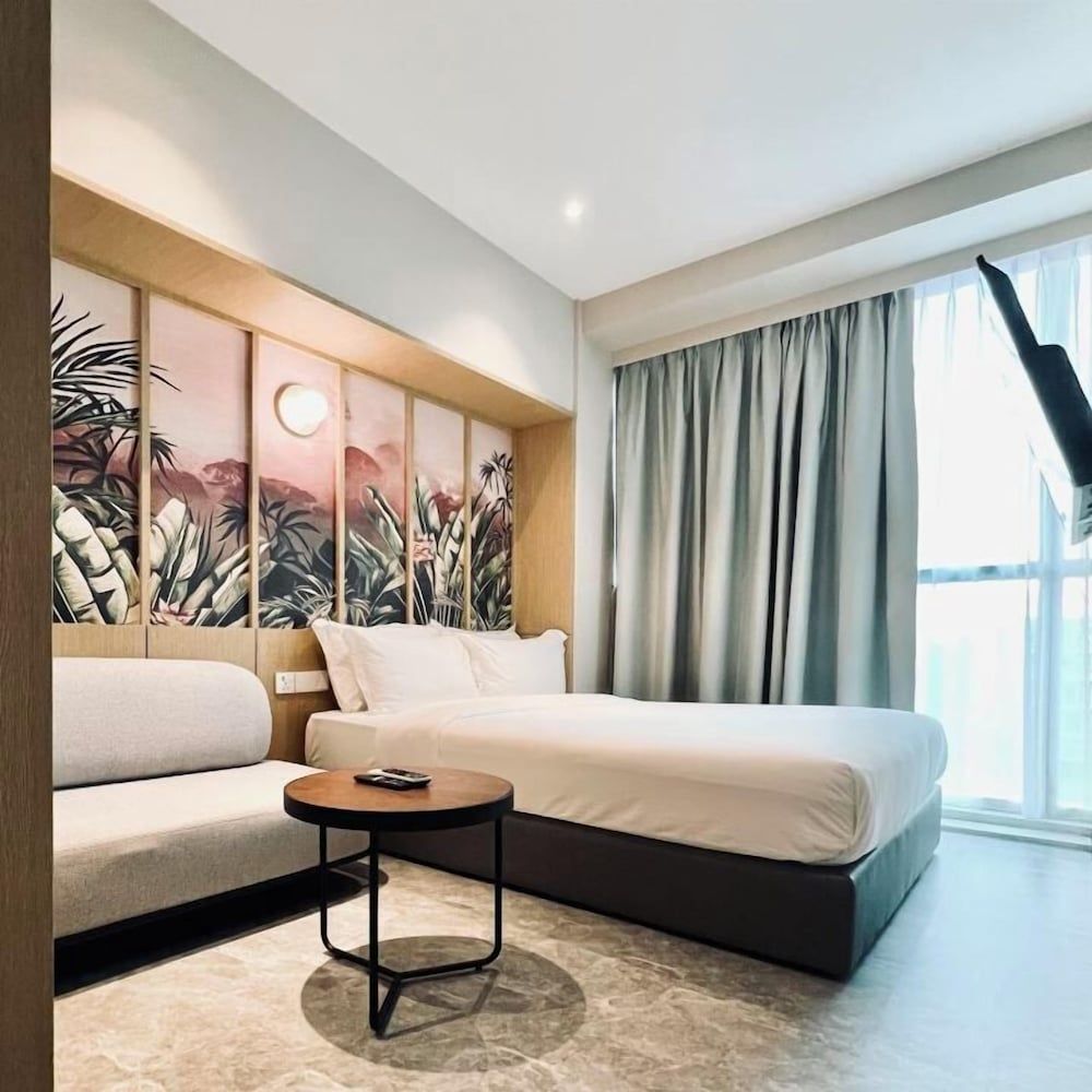 Superior Queen Room with Sunset View