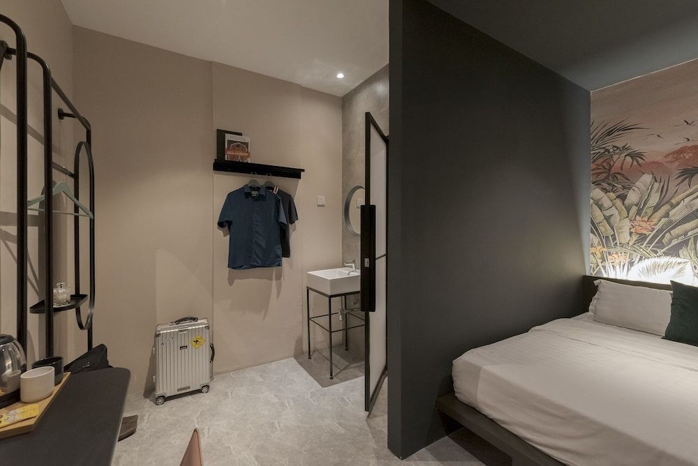 Deluxe Room without Window