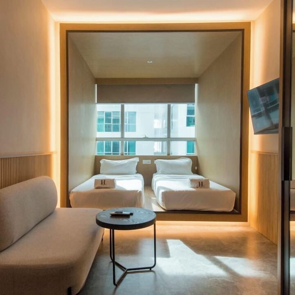 Superior Twin Room Courtyard View