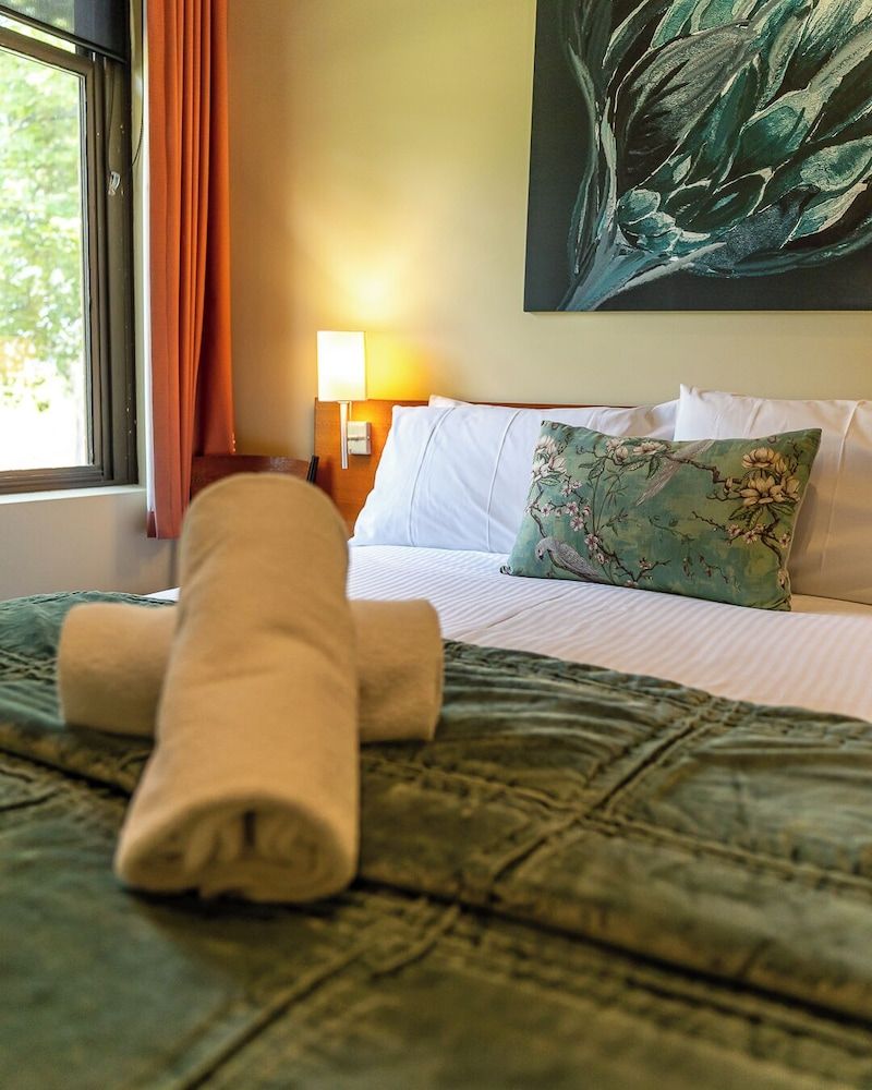 The Grand Oaks Resort Standard Room, Non Smoking (Double Room) 4