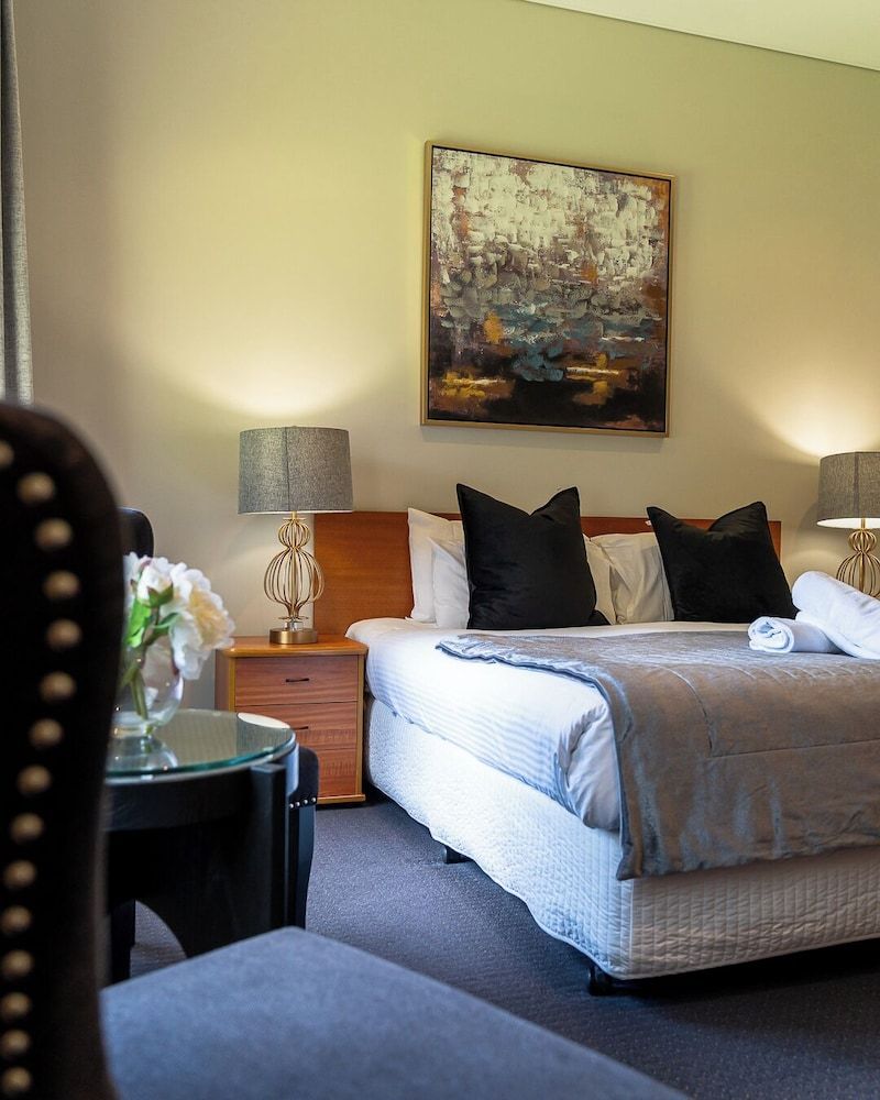 The Grand Oaks Resort Standard Room (King Suite)