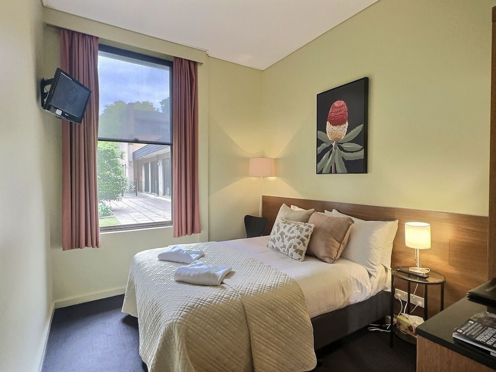 The Grand Oaks Resort Standard Room, Non Smoking (Double Room) 3