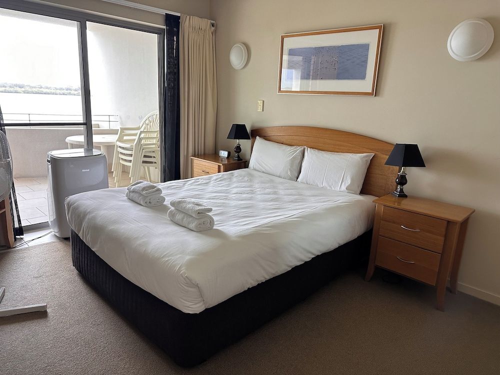 Riverside Apartments & Hotel Ballina Apartment, 2 Bedrooms, River View