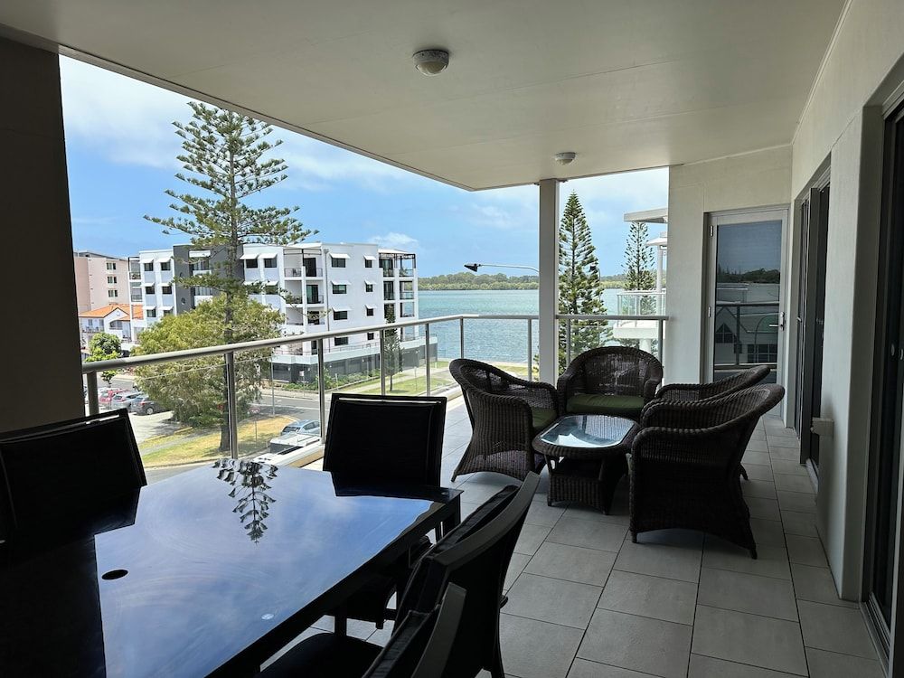 Riverside Apartments & Hotel Ballina Apartment, 1 Bedroom, River View 3