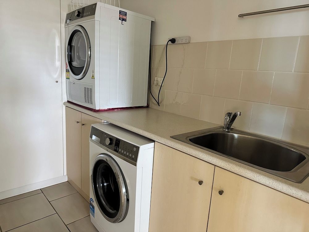 Riverside Apartments & Hotel Ballina Apartment, 1 Bedroom, River View 4