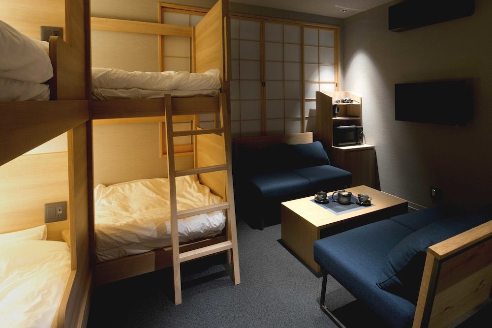[102] Quadruple Room
