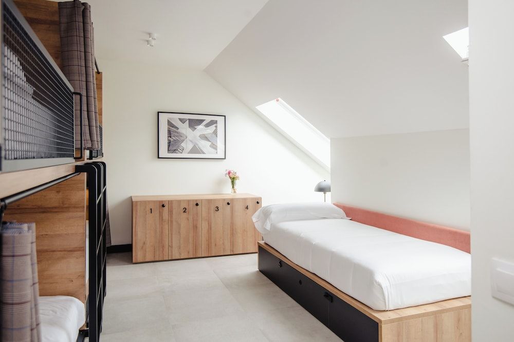 undefined Latroupe La Granja 5