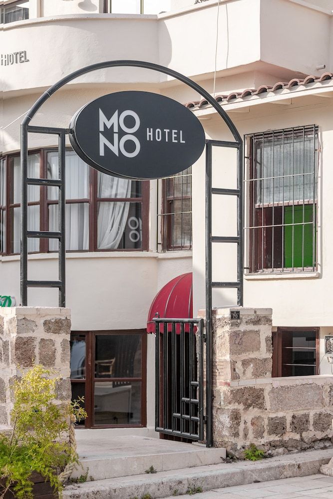 undefined Mono Hotel 10