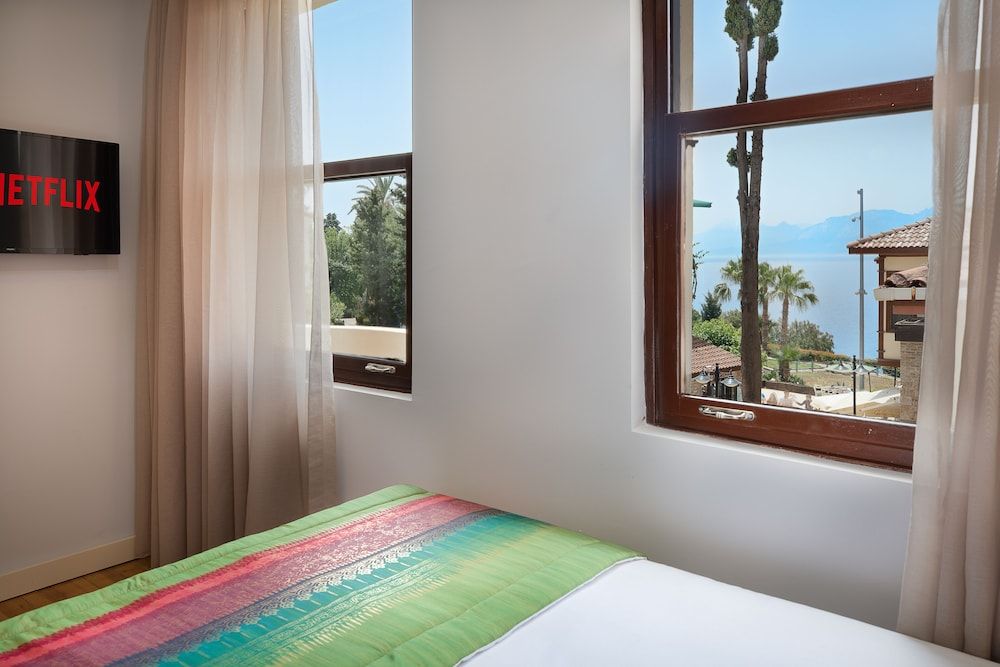 undefined Mono Hotel 4