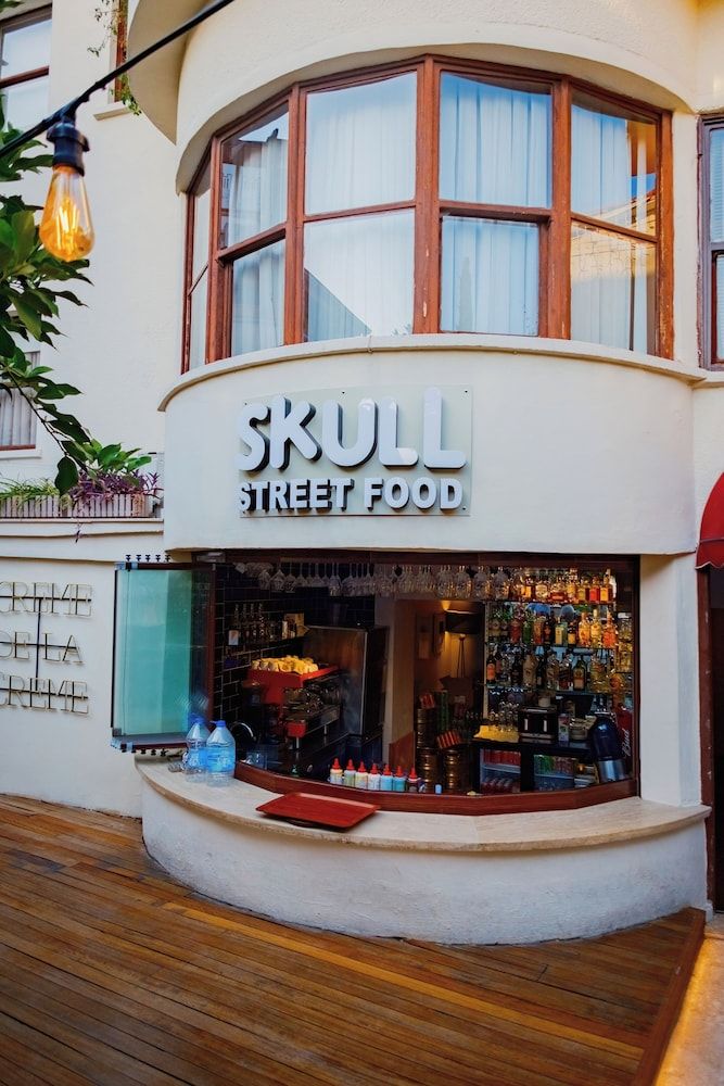 undefined Mono Hotel 6