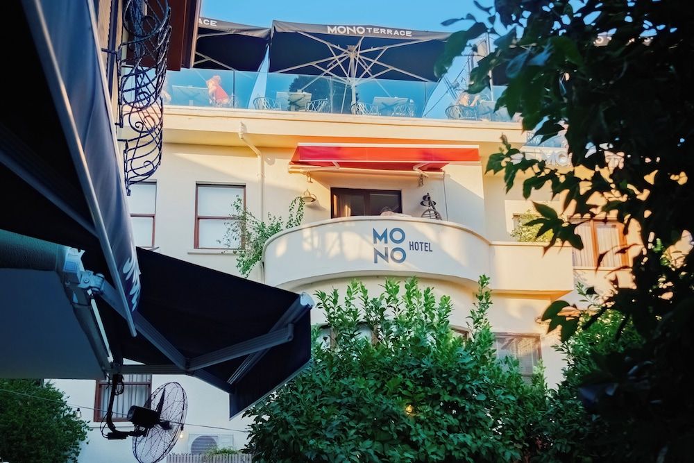 undefined Mono Hotel 9