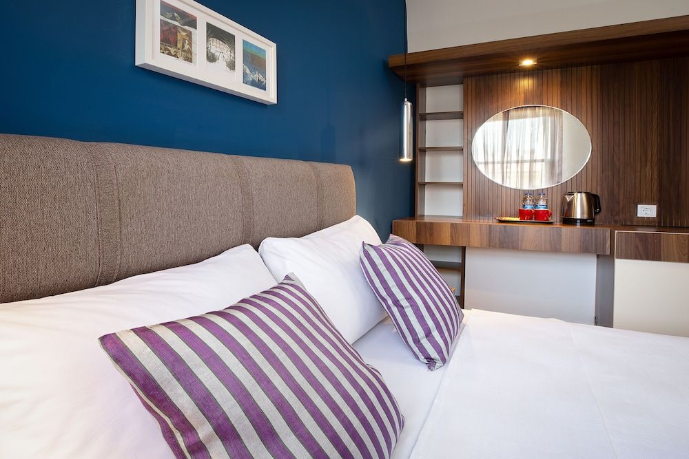 Mono Hotel Economy Double Room, 1 Double Bed, Courtyard View 6