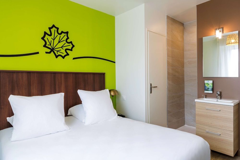 Sure Hotel by Best Western Argentan Superior Room, 2 Twin Beds, Non Smoking 4