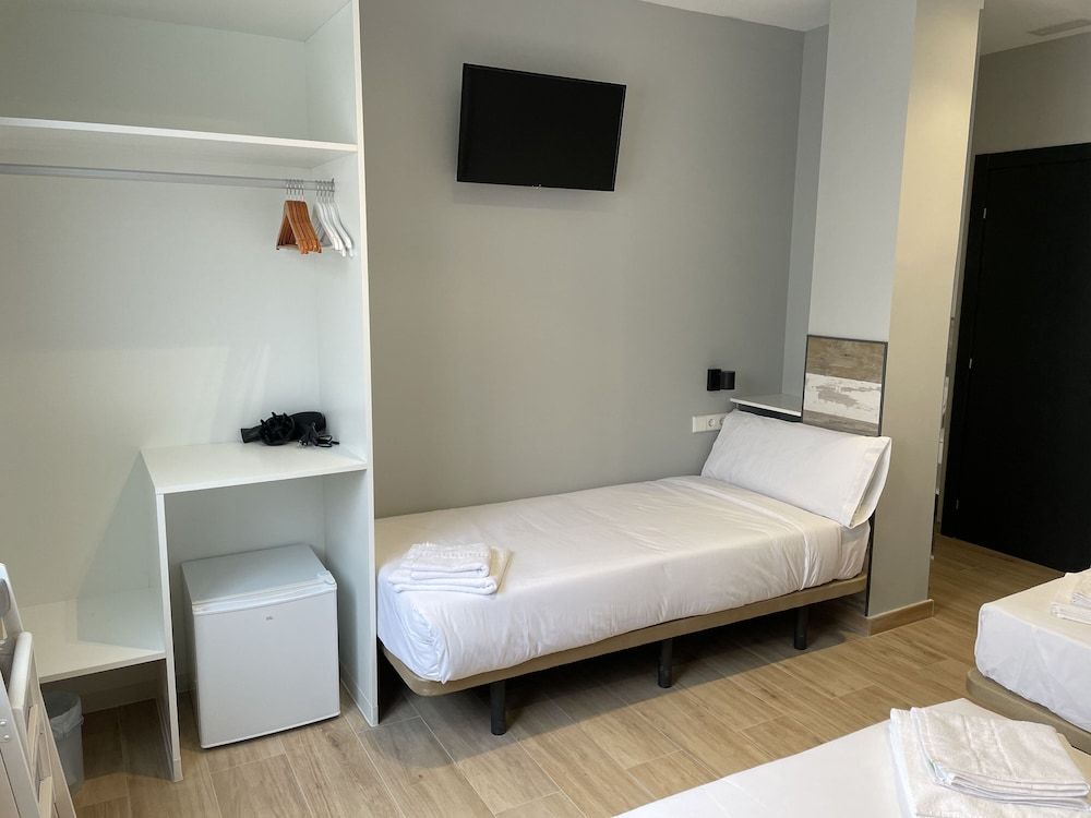 Hey Rooms Family Room 3