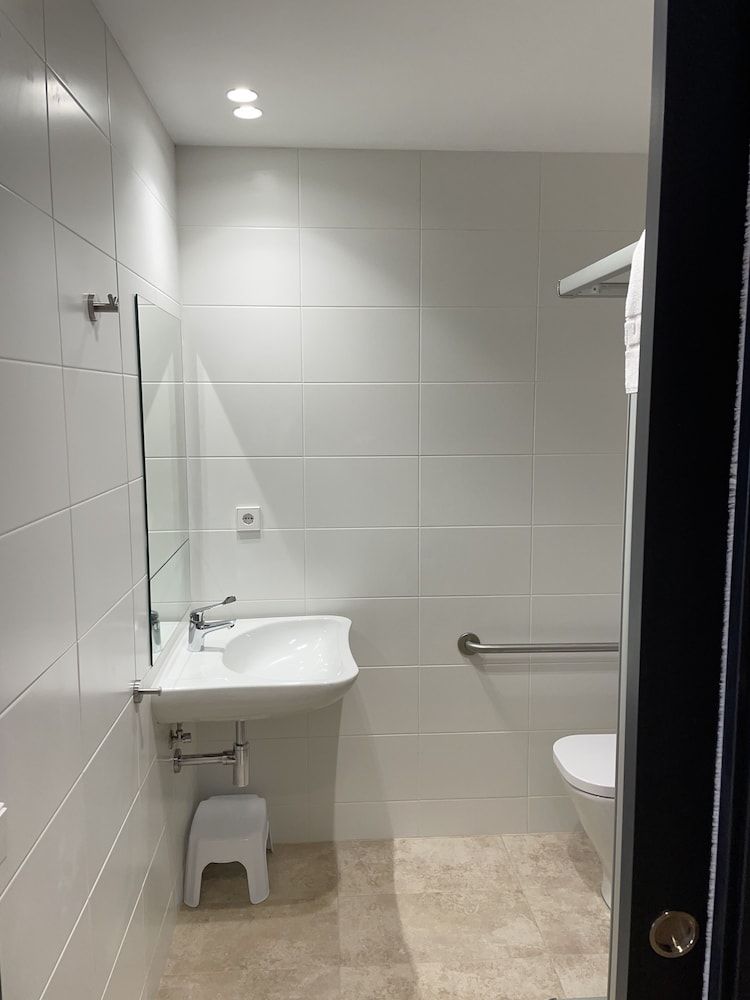 Hey Rooms Basic Twin Room 3