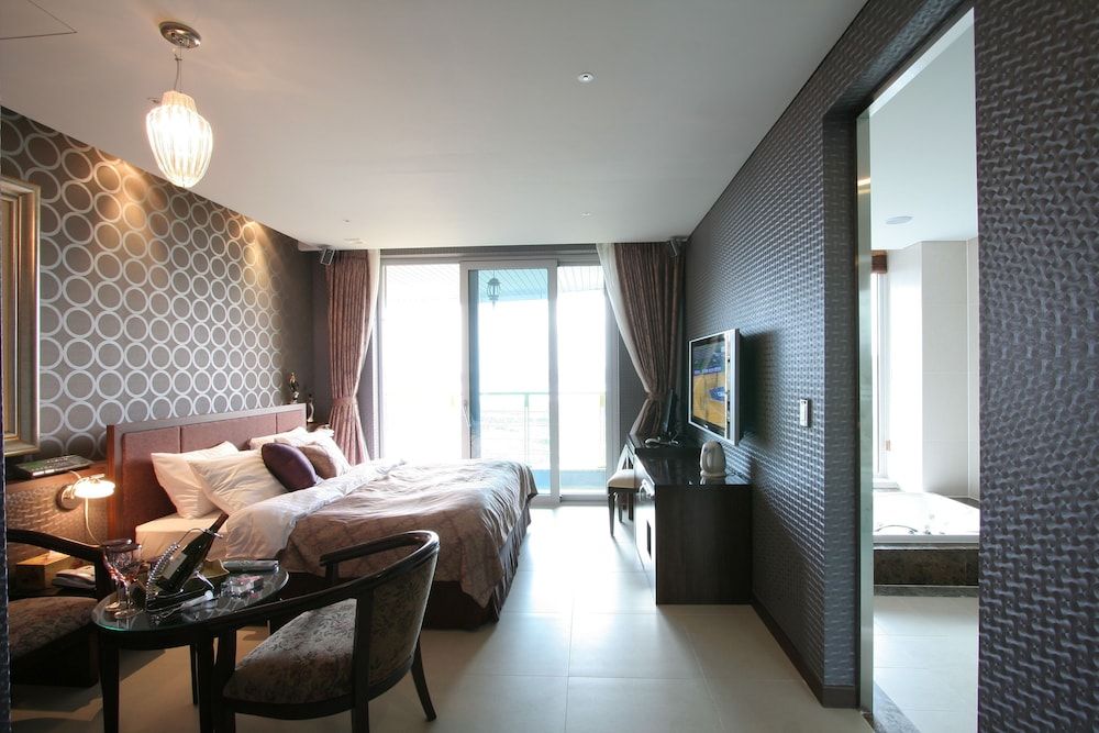 Hotel Wiz Junior Room, 1 King Bed 2