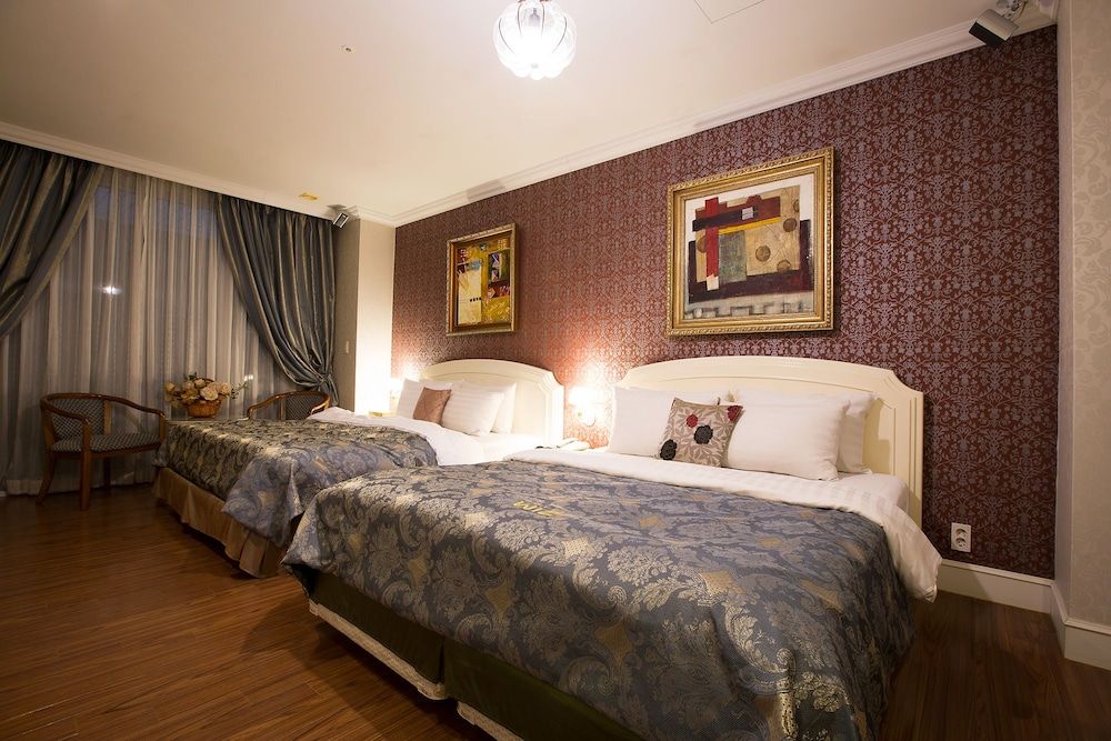 Hotel Wiz Junior Twin Room