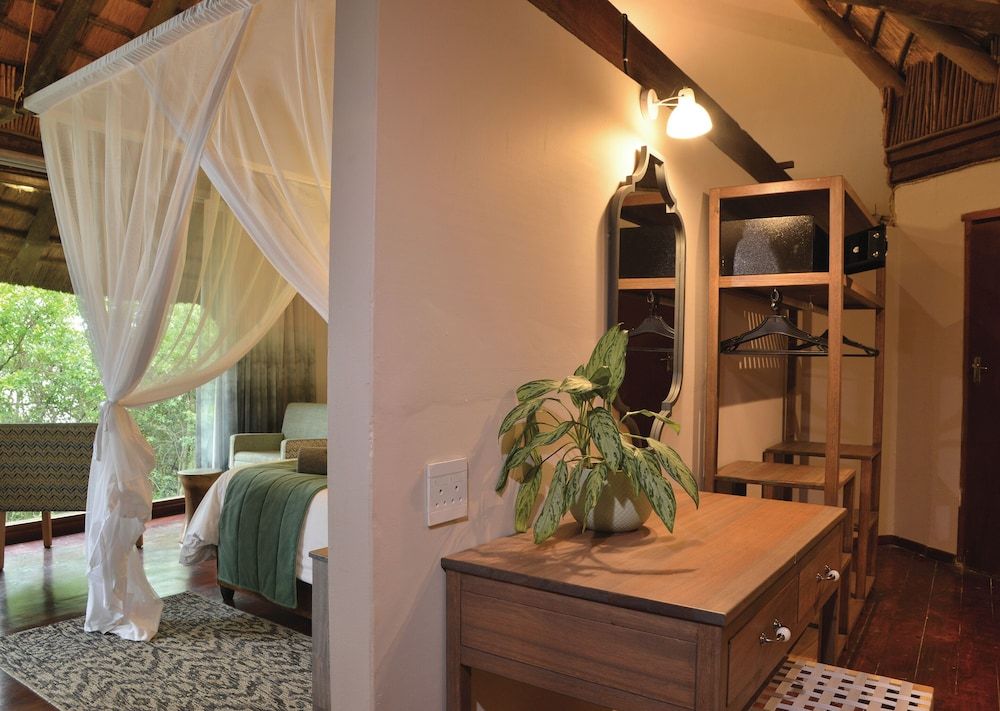 Malkoha Lake St. Lucia Deluxe Double Room, 1 King Bed, Bathtub, Lake View 11