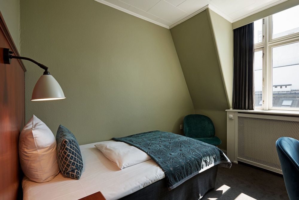 Classic Single Room