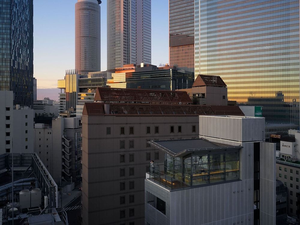 undefined 9h nine hours Nagoya station 4