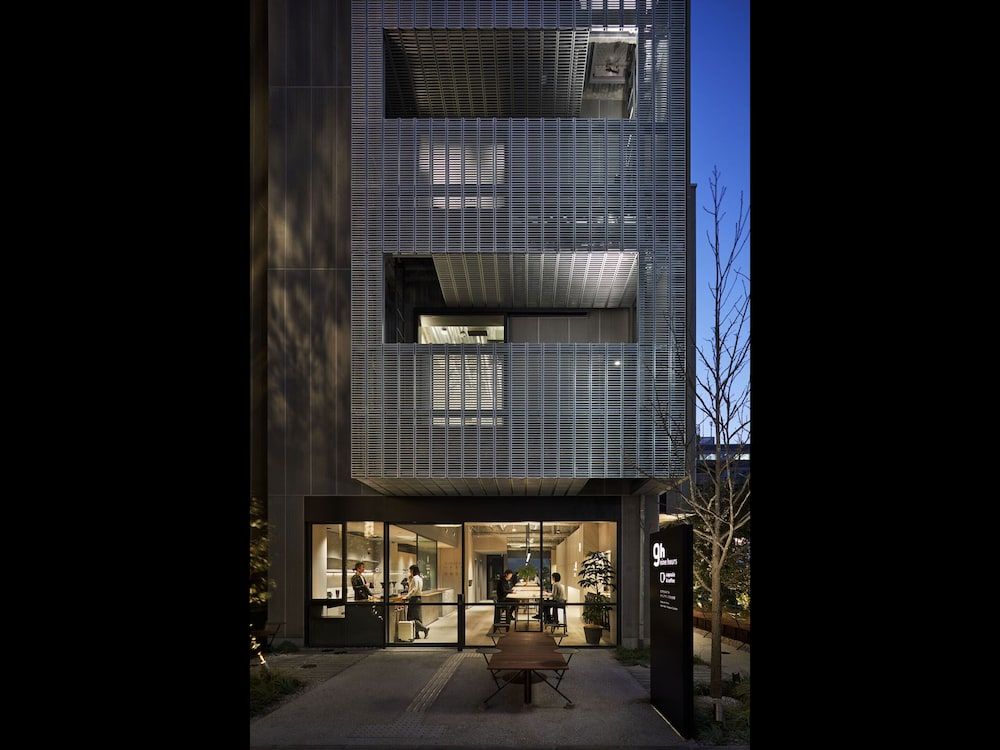 undefined 9h nine hours Nagoya station 2